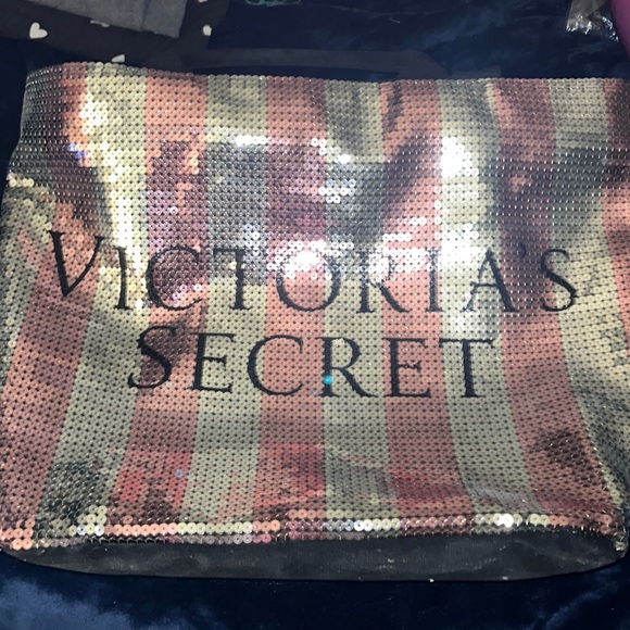 Excellent condition VS sequence tote - Picture 1 of 4
